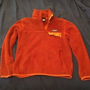 Women's Red Patagonia Pull-Over (size medium)